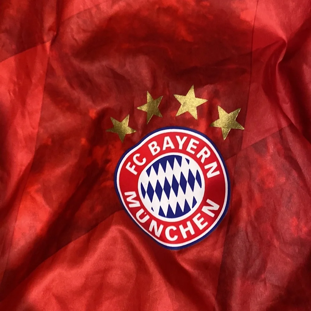 Adidas FC Bayern Munich Full Zip Red Hooded Windbreaker Jacket SIZE XL